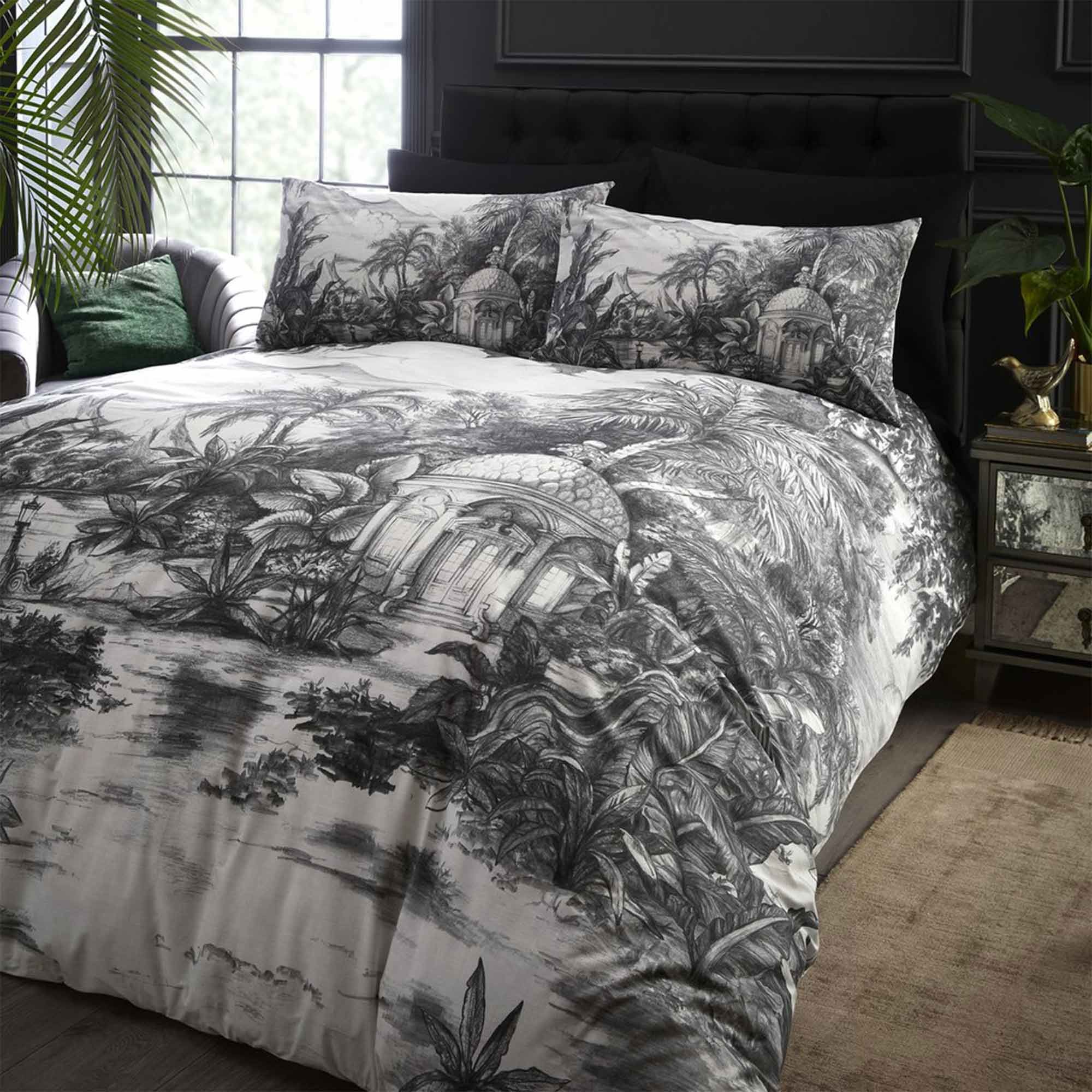 Laurence Llewwlyn Bowen Laurence Llewelyn-Bowen Tropicoco Duvet Cover ...